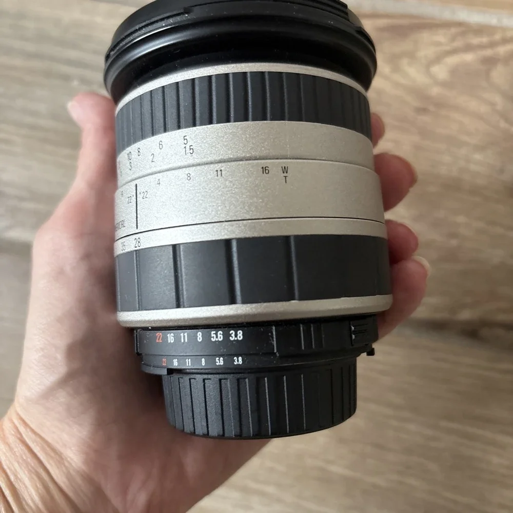 Sigma AF 28-200mm f3.8-5.6 UC Aspherical lens for Nikon Mount AF, Boxed, Compact